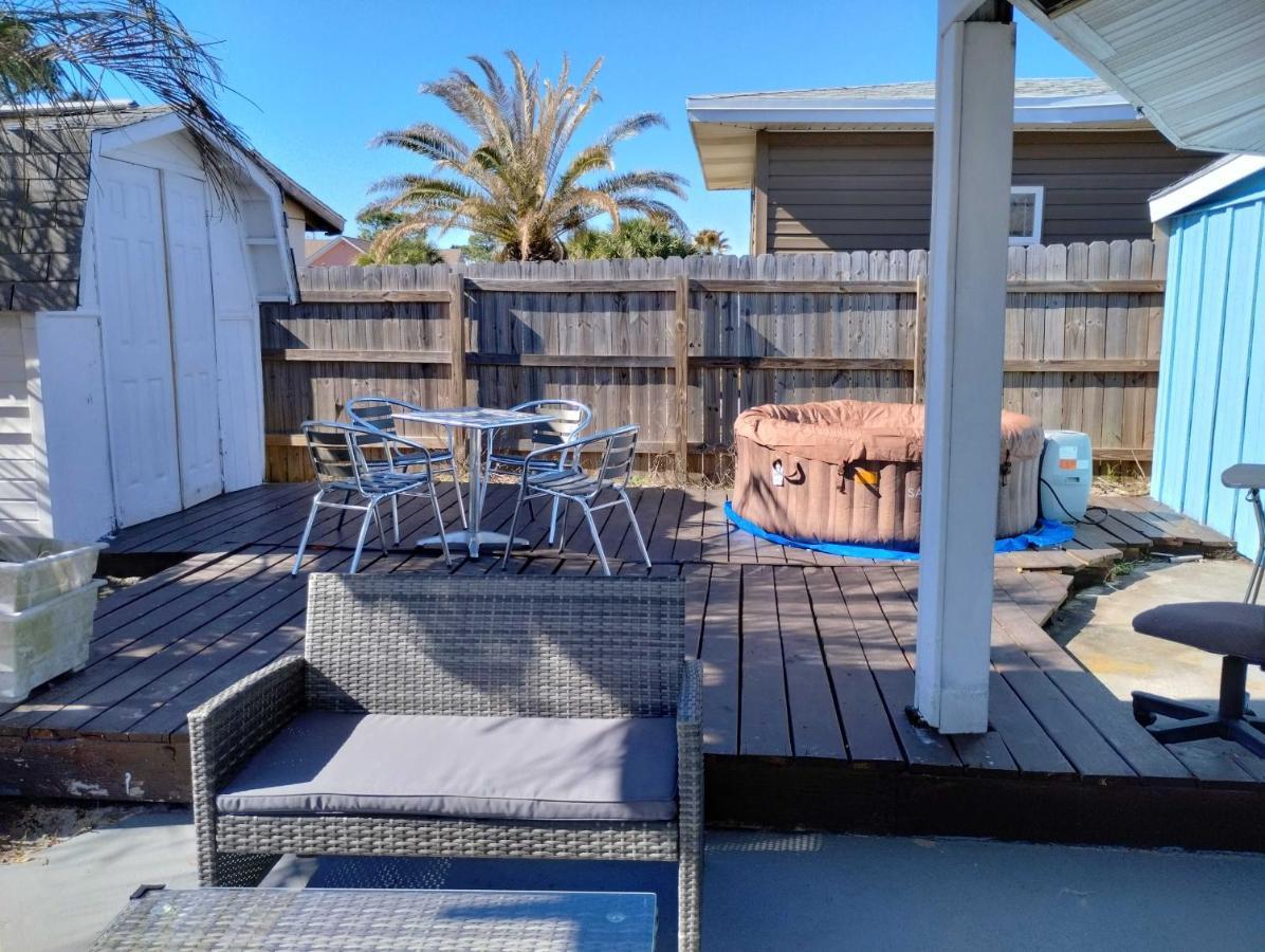 Peaceful Lydia Hide-o-way - Unwind Near Beach, Breakfast, & Go-karts! Holiday home