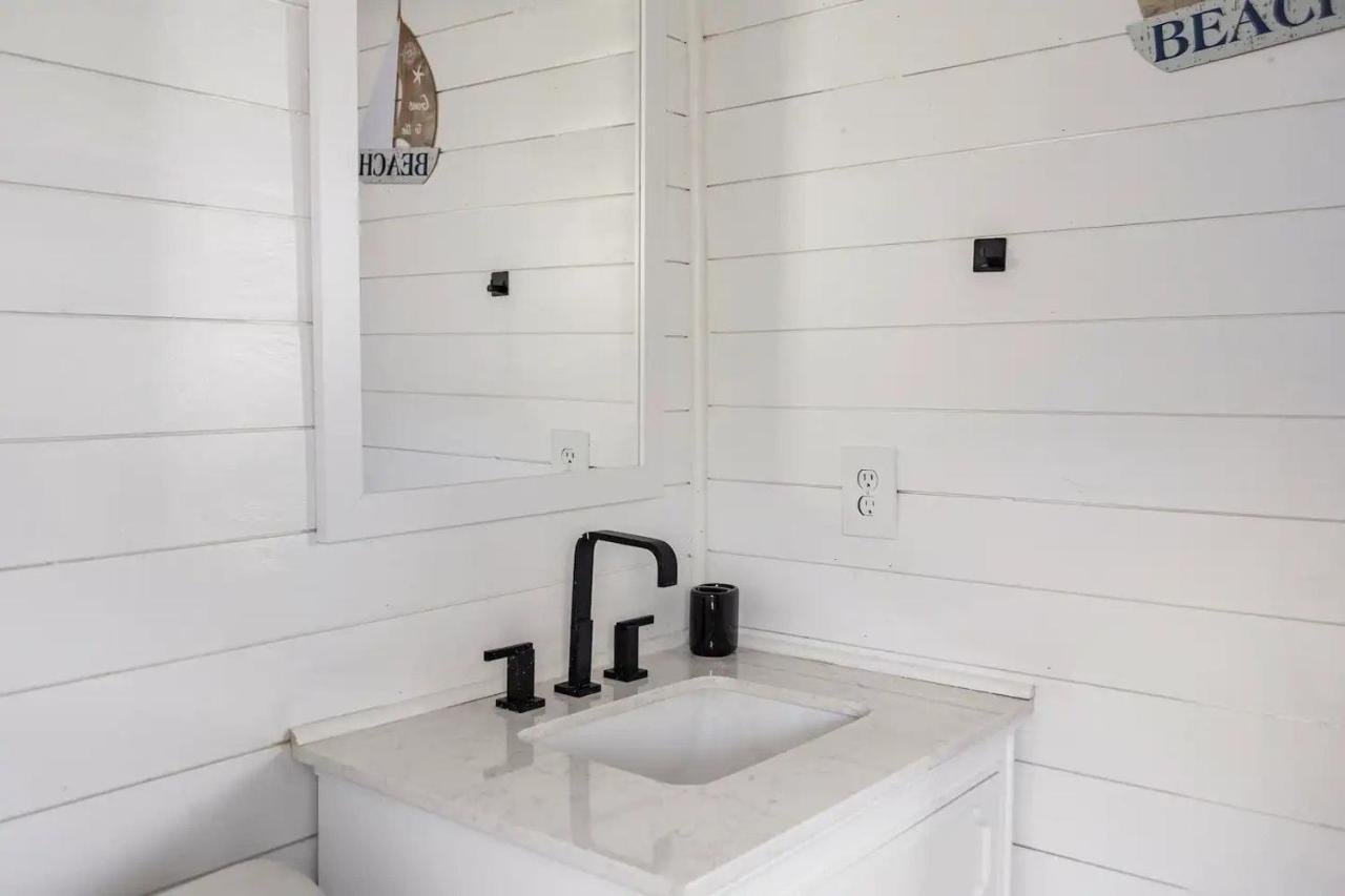 Peaceful Lydia Hide-o-way - Unwind Near Beach, Breakfast, & Go-karts!
